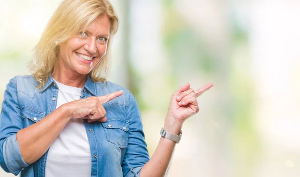 Middle Age Blonde Woman Isolated Background Smiling Looking Camera Pointing — Stock Photo, Image