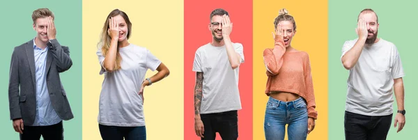 Collage Personas Del Grupo Mujeres Hombres Sobre Fondo Aislado Colorido — Foto de Stock