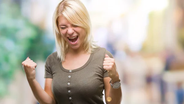 Giovane Bella Donna Bionda Sfondo Isolato Molto Felice Eccitato Facendo — Foto Stock