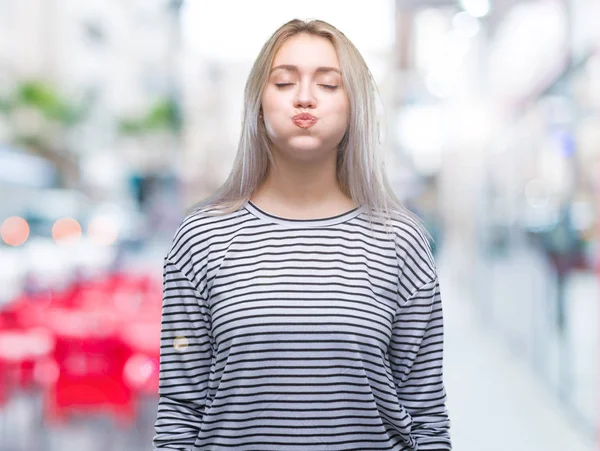 Jeune Femme Blonde Sur Fond Isolé Joues Gonflées Avec Visage — Photo