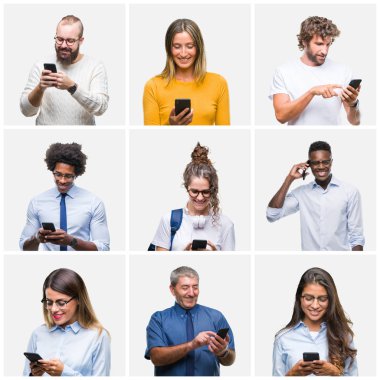 Bir grup insan izole arka plan üzerinde duran ve diş gösterilen kendine güvenen bir gülümsemeyle gülümseyerek mutlu bir yüz ile smartphone kullanarak kolaj