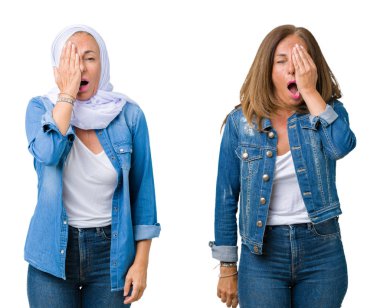 Yarım yüz, göz ve ağız el ile kapsayan Yawning yorgun izole arka plan güzel orta yaş Arap kadın kolaj. Acı yüzü acıyor.