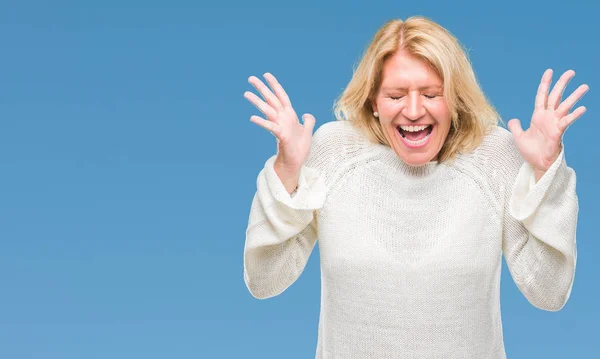 Mulher Loira Meia Idade Vestindo Camisola Inverno Isolado Fundo Celebrando — Fotografia de Stock