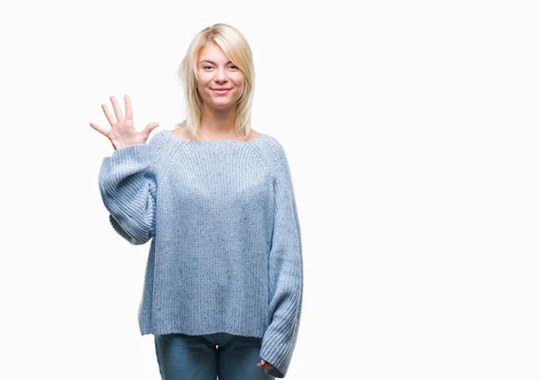 Unga Vackra Blonda Kvinnan Bär Vinter Tröja Över Isolerade Bakgrund — Stockfoto