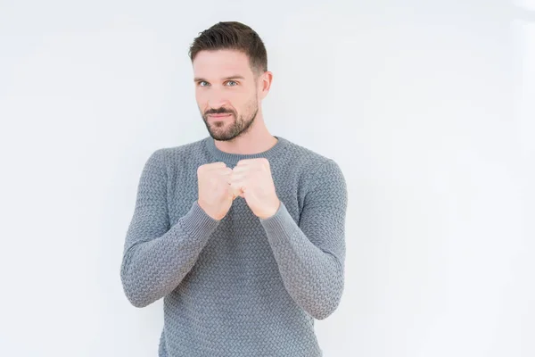 Young Handsome Man Wearing Casual Sweater Isolated Background Ready Fight — Stock Photo, Image