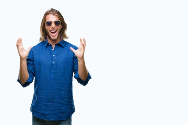 Joven Hombre Guapo Con Pelo Largo Con Gafas Sol Sobre —  Fotos de Stock