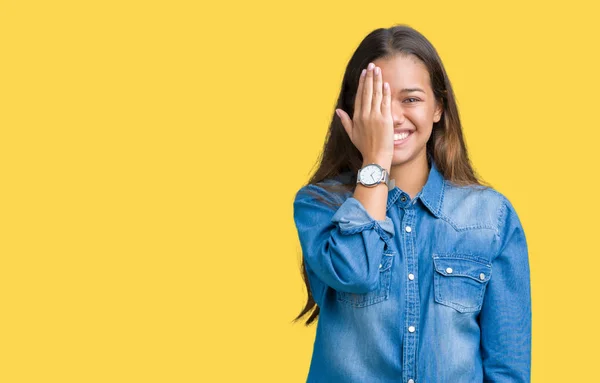 Jovem Mulher Bonita Morena Vestindo Camisa Jeans Azul Sobre Fundo — Fotografia de Stock