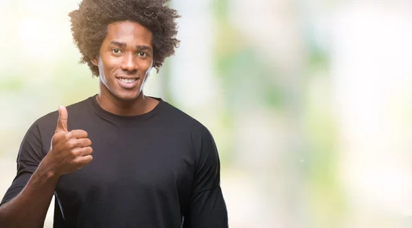 Afro Amerikansk Man Över Isolerade Bakgrund Gör Glad Tummen Upp — Stockfoto