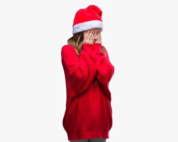 Junges Schönes Mädchen Mit Weihnachtsmütze Über Isoliertem Hintergrund Mit Traurigem — Stockfoto