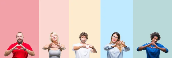 Kolaj Grup Aşık Kalp Simgesi Elleriyle Şekil Gösteren Gülümseyen Renkli — Stok fotoğraf