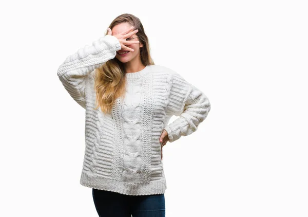 Jovem Mulher Loira Bonita Vestindo Suéter Inverno Óculos Sol Sobre — Fotografia de Stock