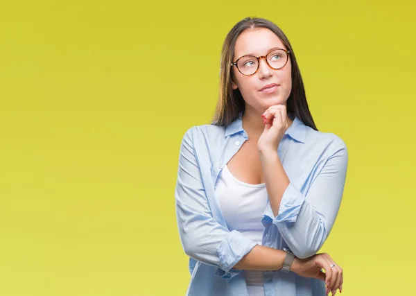 Mujer Negocios Hermosa Caucásica Joven Con Gafas Sobre Fondo Aislado —  Fotos de Stock