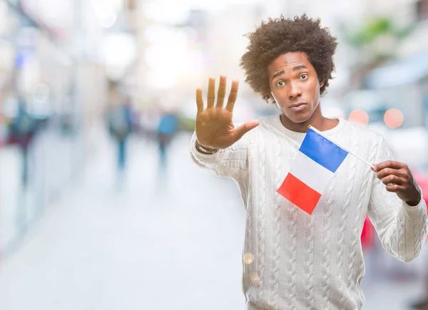 Afro American Człowiek Flaga Francji Białym Tle Otwartej Dłoni Robi — Zdjęcie stockowe