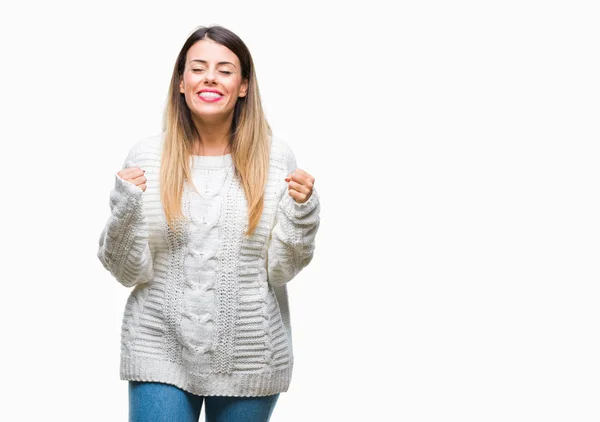 Junge Schöne Frau Lässigen Weißen Pullover Über Isoliertem Hintergrund Aufgeregt — Stockfoto