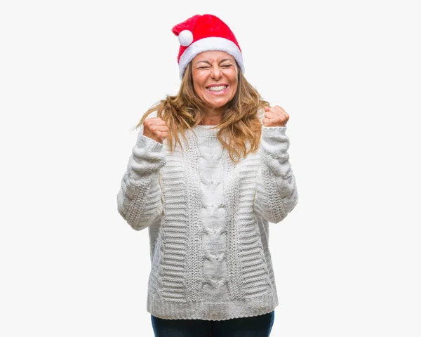 Mulher Hispânica Meia Idade Usando Chapéu Natal Sobre Fundo Isolado — Fotografia de Stock