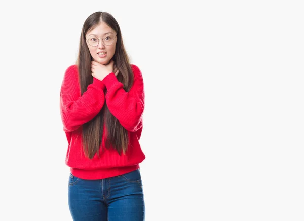 Giovane Donna Cinese Sfondo Isolato Indossa Occhiali Urlando Soffocare Perché — Foto Stock