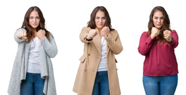 Artı boyutu kadın izole arka plan kum yumruk dövüşü, saldırgan ve kızgın saldırı, tehdit ve şiddet yüzünden güzel kolaj