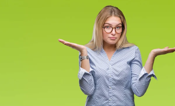 Joven Mujer Negocios Caucásica Con Gafas Sobre Fondo Aislado Expresión —  Fotos de Stock