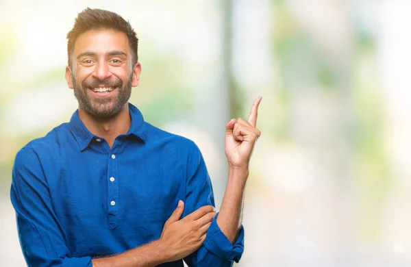 Erwachsener Hispanischer Mann Über Isoliertem Hintergrund Mit Einem Breiten Lächeln — Stockfoto