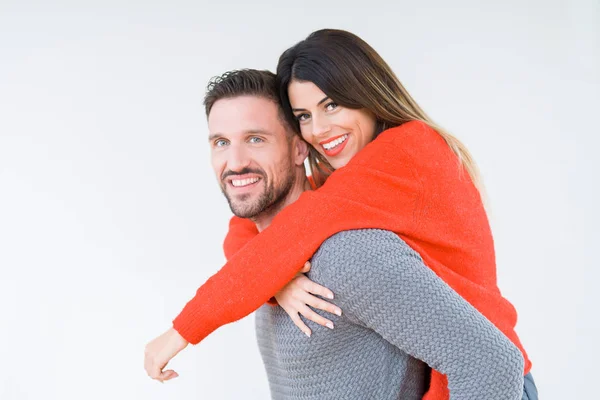 Mooie Jonge Verliefde Paar Zoenen Knuffelen Elkaar Romantische Relatie — Stockfoto