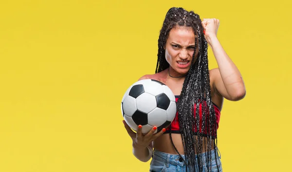 Joven Cabello Trenzado Afroamericano Con Marca Nacimiento Sosteniendo Pelota Fútbol —  Fotos de Stock