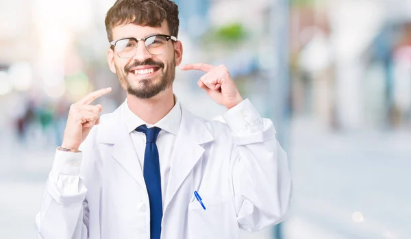 Young Professional Scientist Man Wearing White Coat Isolated Background Smiling — Stock Photo, Image