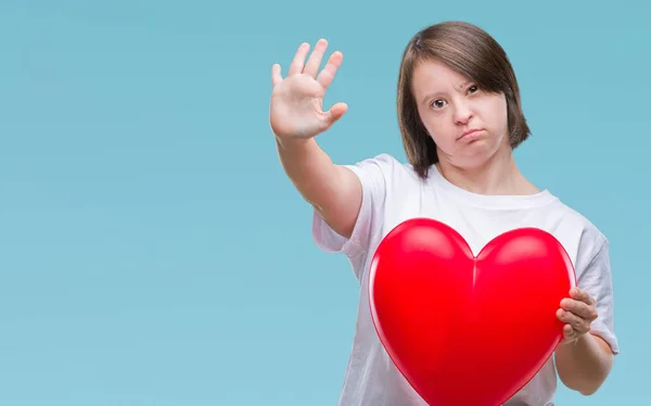 Junge Erwachsene Frau Mit Syndrom Hält Rotes Herz Über Isoliertem — Stockfoto