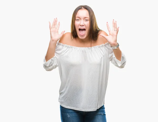 Giovane Caucasica Bella Donna Sfondo Isolato Che Celebra Pazzo Stupito — Foto Stock