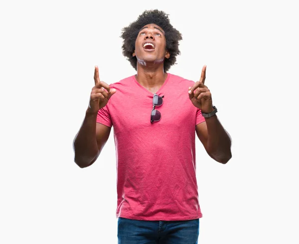 Afro American Man Isolated Background Amazed Surprised Looking Pointing Fingers — Stock Photo, Image