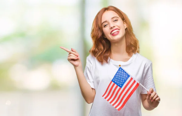 Jonge Mooie Vrouw Houdt Van Vlag Van Amerika Geïsoleerde Achtergrond — Stockfoto