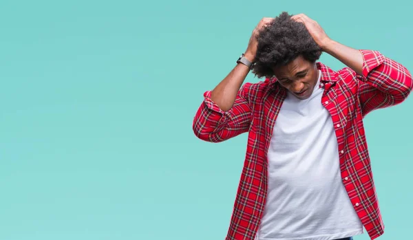 Homem Afro Americano Sobre Fundo Isolado Sofrendo Dor Cabeça Desesperada — Fotografia de Stock