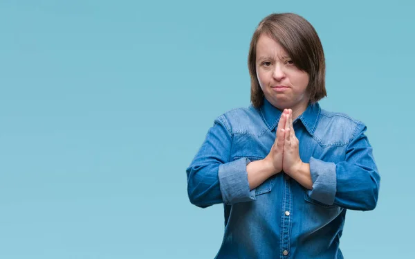 Mladé Dospělé Ženy Downovým Syndromem Izolované Pozadí Prosit Modlit Rukama — Stock fotografie