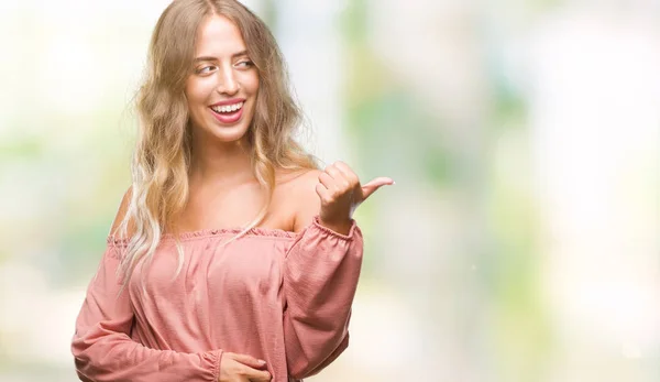 Schöne Junge Blonde Frau Über Isoliertem Hintergrund Lächelt Mit Glücklichem — Stockfoto