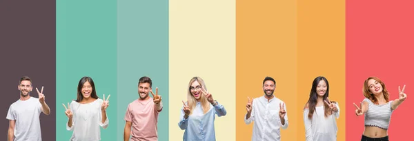 Collage Diferentes Etnias Jóvenes Sobre Rayas Colores Fondo Aislado Sonriendo — Foto de Stock