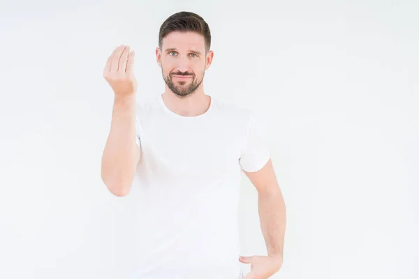 Jovem Homem Bonito Vestindo Casual Branco Shirt Sobre Fundo Isolado — Fotografia de Stock