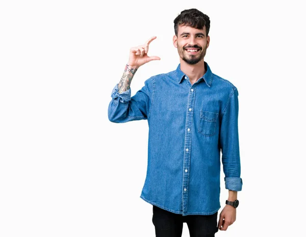 Joven Hombre Guapo Sobre Fondo Aislado Sonriente Seguro Gesto Con — Foto de Stock