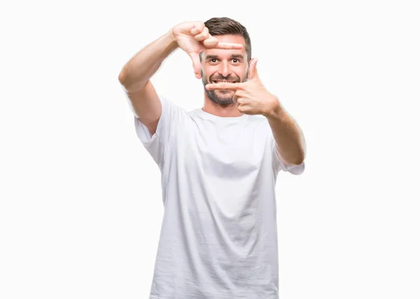 Joven Hombre Guapo Sobre Fondo Aislado Sonriendo Haciendo Marco Con —  Fotos de Stock