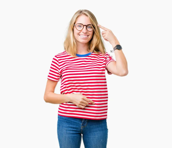 Beautiful Young Woman Wearing Glasses Isolated Background Smiling Pointing Head — Stock Photo, Image