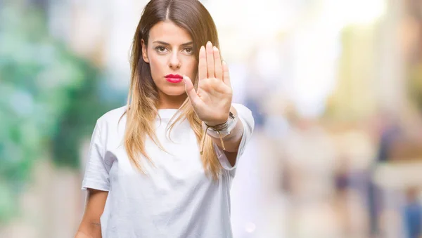 Joven Hermosa Mujer Casual Camiseta Blanca Sobre Fondo Aislado Haciendo — Foto de Stock