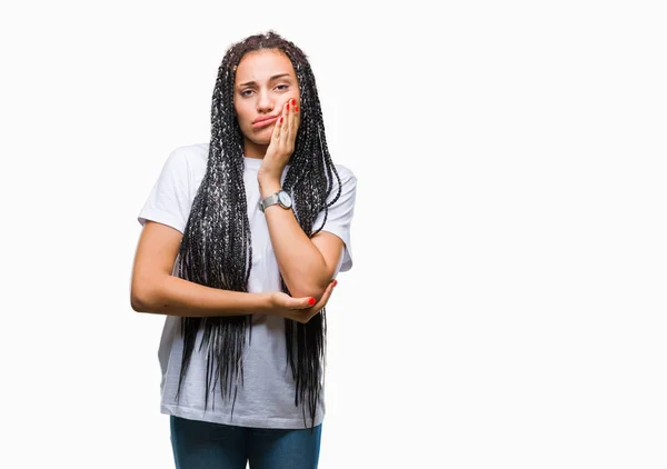 Ung Flätat Hår Afrikanska Amerikanska Flickan Över Isolerade Bakgrund Tänkande — Stockfoto