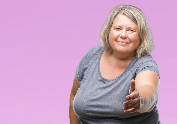 Senior Size Caucasian Woman Isolated Background Smiling Friendly Offering Handshake — Stock Photo, Image