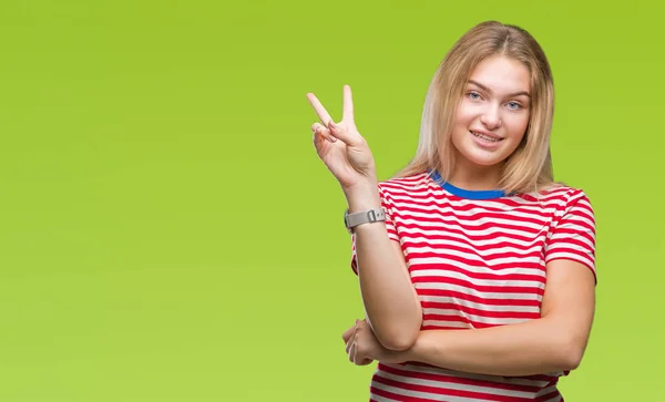 Junge Kaukasische Frau Vor Isoliertem Hintergrund Die Mit Glücklichem Gesicht — Stockfoto