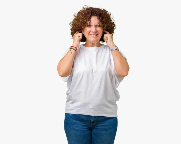 Schöne Seniorin Mittleren Alters Die Ein Weißes Shirt Über Isoliertem — Stockfoto