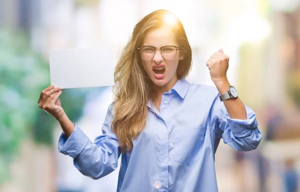 Junge Schöne Blonde Geschäftsfrau Mit Leeren Karten Vor Isoliertem Hintergrund — Stockfoto