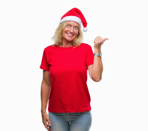 Blond Žena Středního Věku Nosí Vánoční Čepice Izolované Pozadí Usmívající — Stock fotografie