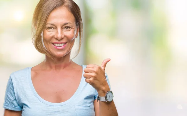 Donna Ispanica Anziana Mezza Età Sfondo Isolato Facendo Felice Pollice — Foto Stock