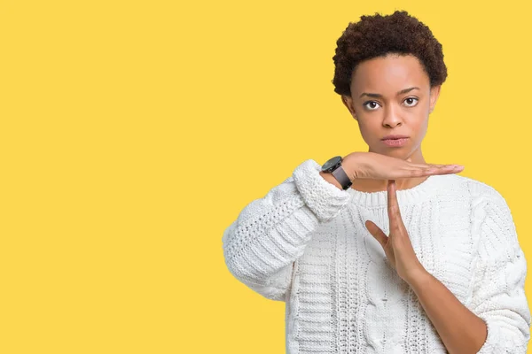 Mooie Jonge African American Vrouw Het Dragen Van Trui Geïsoleerde — Stockfoto