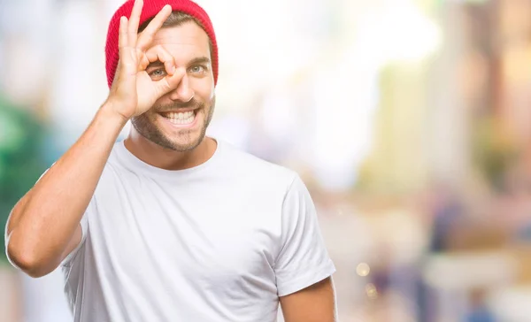 Genç Yakışıklı Adam Gülümsüyor Parmakları Ile Mutlu Yüz Üzerinden Seyir — Stok fotoğraf