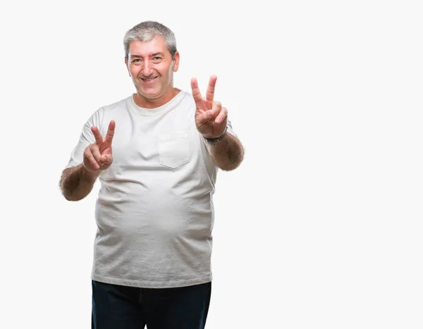 Knappe Senior Man Geïsoleerde Achtergrond Glimlachend Zoek Naar Camera Vingers — Stockfoto