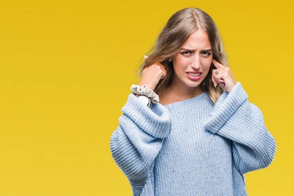 Bella Giovane Donna Bionda Che Indossa Maglione Invernale Sfondo Isolato — Foto Stock